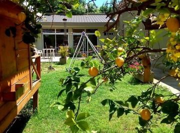 Casa de 4 ambientes, Lomas de Zamora · Importante Casa con 3 Dorm. y Gran Lote