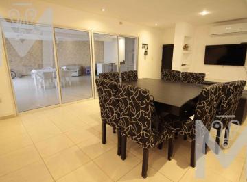 Casa · 170m² · 6 Ambientes · 1 Cochera · Casa - Capital