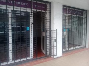 Local comercial , General San Martín · Excelente Local 42 m² Dobloe Frente S/ Jose Maria Campos