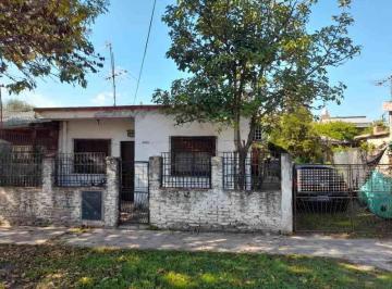 Casa · 65m² · 3 Ambientes · 1 Cochera · Casa en Venta en Libertad