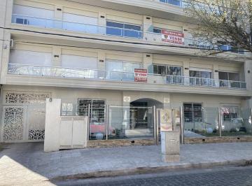 Departamento · 73m² · 3 Ambientes · Oportunidad! Venta de Departamento 3 Ambientes en Adrogué