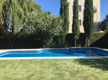 Casa · 250m² · 4 Ambientes · 2 Cocheras · Exc Casa - 3 Dormit - Pileta - Quincho - Baulera - Cochera