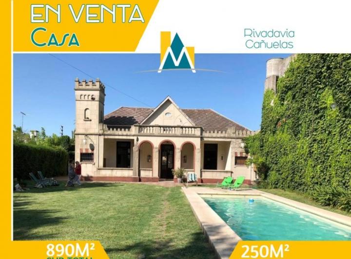 Casa · 250m² · 4 Ambientes · 2 Cocheras
