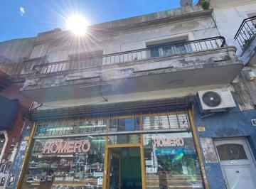 Local comercial · 117m² · 4 Ambientes · Local con Vivienda Sobre Av San Martin.