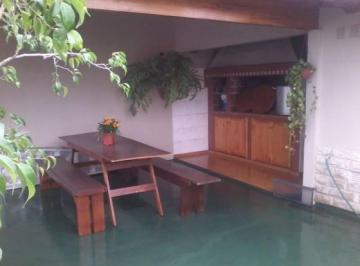 PH de 4 ambientes, Avellaneda · PH en Venta de 4 Ambientes en Planta Alta con Quincho y Parrilla