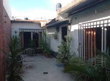 Casa · 63m² · 3 Ambientes · 1 Cochera · Casa en Venta Barrio Ludueña