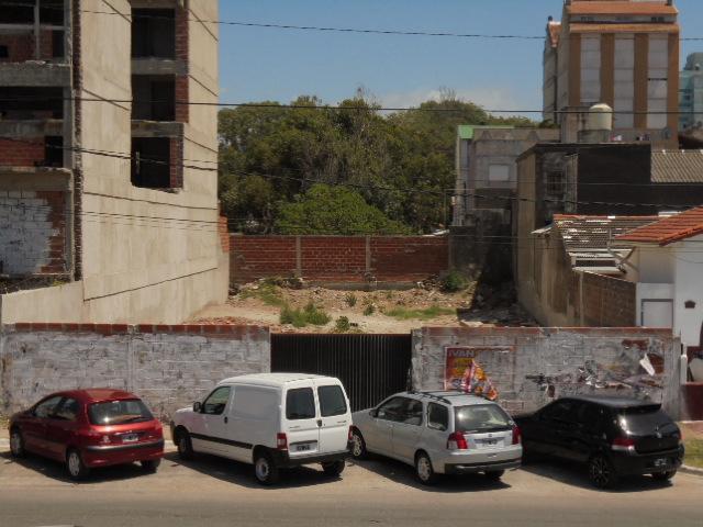 Terreno · 592m²
