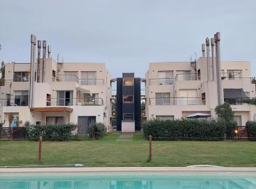 Departamento · 63m² · 3 Ambientes · 1 Cochera · Departamento de 2 Dorm. en Alquiler en Fisherton.