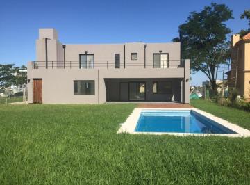 Casa · 205m² · 4 Ambientes · 2 Cocheras · Venta Casa en San Matias!