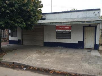 Local comercial · 240m² · Amplio Local Comercial en Línea Municipal Desarrollado Sobre Dos Lotes - Apto Varios Destinos: Talle