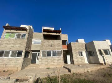 Casa · 833m² · 5 Ambientes · N°ref:1545 2 Duplex Impecable + Dpto en Santa Cruz del Lago a 100 m de R 28