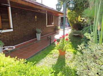 Casa de 4 ambientes, Lanús · Apta Crédito! Hermosa Casa de Categoría!