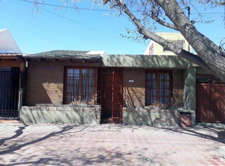 Casa · 150m² · 6 Ambientes · 1 Cochera