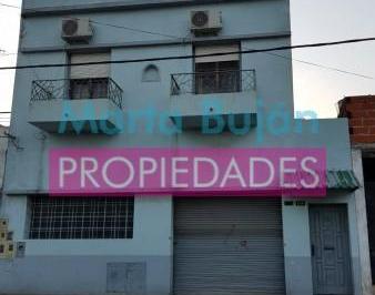 Bodega-Galpón · 200m² · 2 Dormitorios · Venta Galpon con Vivienda en Avellaneda