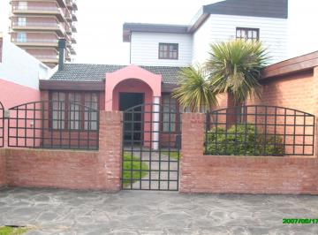 Casa de 4 ambientes, Mar del Plata · Chalet - San Carlos - S/lote 10 X 33,3 m. Zona R - 3. (Manzana Frente Al Golf)