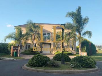 Casa · 350m² · 6 Ambientes · 2 Cocheras · Imponente Casa en Haras Santa Maria Atardecer!