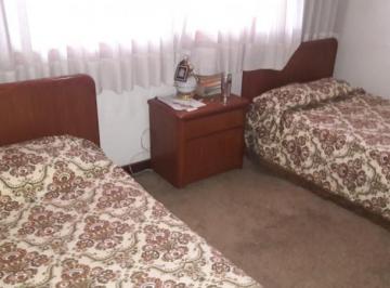 Casa · 300m² · 4 Ambientes · 2 Cocheras · Chalet en Venta en San Justo