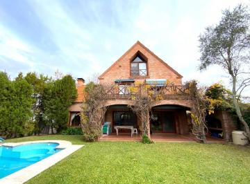 Casa · 303m² · 5 Ambientes · " Los Sauces" San Fernando