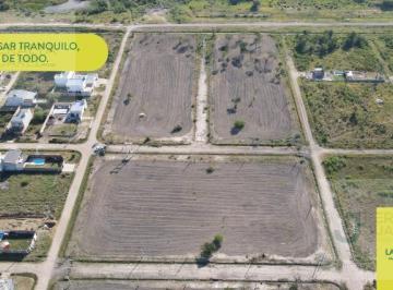 Terreno · 303m² · La Emilia Loteo Urbano - Zona Residencial