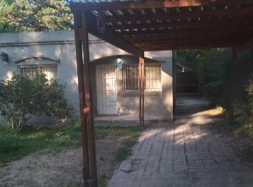 Casa de 4 ambientes, Pilar · Exelente Casa 100 m² Cub en 1 Planta Parque 1200 m²