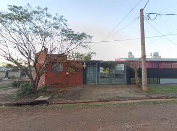 ARQ-ARQ-208_2 · Casa en Venta, de 3 Dorm. y 2 Baños!