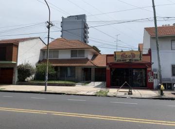Casa · 250m² · 4 Ambientes · 2 Cocheras · Casa Mas Local Ideal Constructor Consultar Valor!