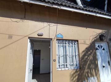 Casa de 3 ambientes, La Matanza · Duplex 2 y 1/2 Amb Patio S/expensas Alquiler - Ramos Mejia