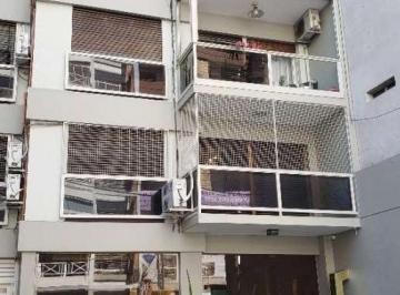 Departamento · 150m² · 4 Ambientes · 1 Cochera · Departamento en Venta en Lanus Oeste