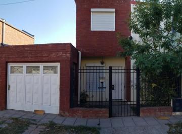 Casa · Duplex 2 Dorm. Azucena Villaflor 2200