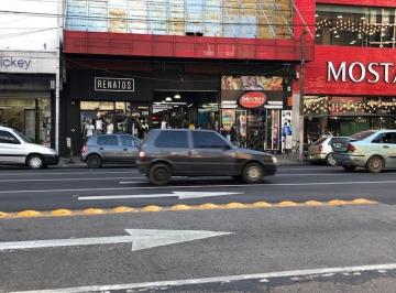 Local comercial , Avellaneda · Local Galeria Acapulco