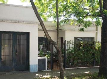 Casa · 106m² · 4 Ambientes · 1 Cochera · Casa en Venta en Parque Johnston