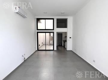 PH · 33m² · 1 Ambiente · Venta Departamento Tipo Casa 1 Ambiente con Patio en Sarandi