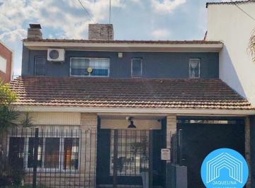 Casa · 160m² · 4 Ambientes · 2 Cocheras · Casa 4 Ambientes - Ramos Mejía