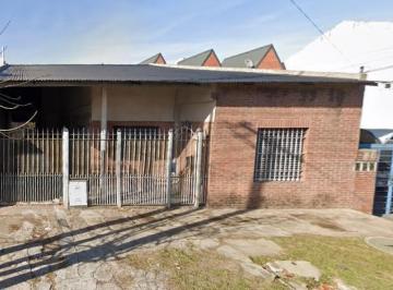 Casa de 3 ambientes, Lomas de Zamora · Propiedad 3 Amb con Cochera en Venta