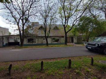 Casa · 800m² · 6 Ambientes · 10 Cocheras · Usd 950.000. - Gran Lote 2360 m² Casa 800 m² - Sta. Rita - S. I