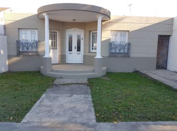 OCP-OCP-526_2 · Oportunidad Vendo Permuto Casa 2 Dormitorio y Patio Centro