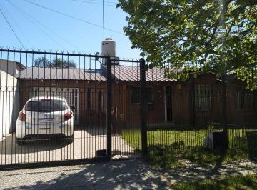 KNK-KNK-2803_2 · Oportunidad Chalet 4 Ambientes con Piscina Cochera
