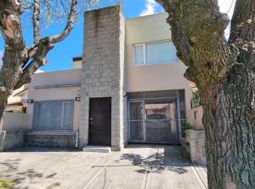 Casa de 6 ambientes, Mar del Plata · Venta en Block. Dos Viviendas Sobre un Mismo Lote. Barrio Los Troncos