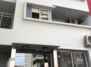 Departamento · 67m² · 3 Ambientes · 1 Cochera · Excelente Departamento de 3 Ambientes con Cochera!