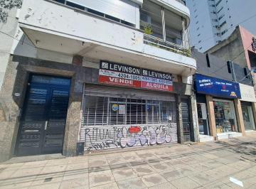 Local comercial · 135m² · 3 Ambientes · Avellaneda Centro Local Sobre Avda. Mitre Total 150 m²