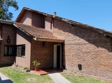 Casa · 145m² · 4 Ambientes · 3 Cocheras · Casa - Hurlingham
