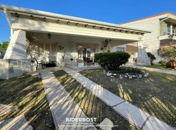 Casa · 293m² · 5 Ambientes · Se Vende Casa Impecable en Barrio Jose Muñoz Carlos Paz