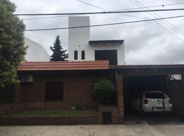 Casa de 7 ambientes, Córdoba · Vendo - Casa 3 Dorm. - Gran Zona - Apto Credito