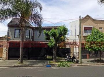 Casa · 175m² · 5 Ambientes · Excelente Casa 5 Ambientes con Pileta en San Justo