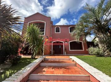 Foto1 · Venta y Alquiler de Casa de 3 Dorm. y Dependencia en Punta del Este