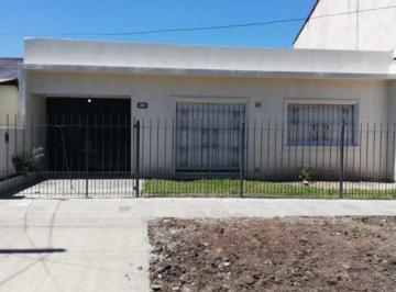Casa · 90m² · 4 Ambientes · 1 Cochera · Casa 4 Ambientes - Llavallol