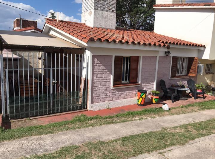 Casa · 40m² · 2 Ambientes · 1 Cochera