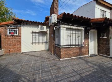 Casa · 130m² · 4 Ambientes · 1 Cochera · Casa en Venta en Villa Sarmiento