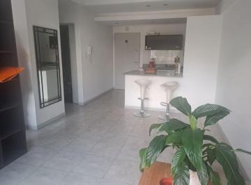 Departamento de 1 ambiente, Caballito · Precioso Monoambiente y Medio Apto Profesional Al Frente con Balcon
