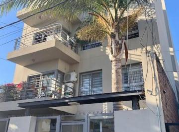 Departamento · 58m² · 3 Ambientes · 1 Cochera · Semipiso de 3 Amb. con Cochera. Venta en Barrio Parque